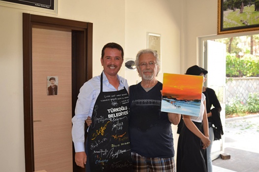 Rutin Belediyeciliğin dışında bir ilçe! Sanatçı kimliğiyle Türkoğlu
