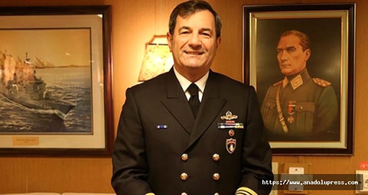 Donanma komutanı istifa etti