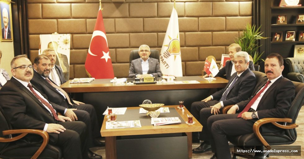 KMTSO Yönetimi Şahin Avşaroğlu'nu Ziyaret Etti