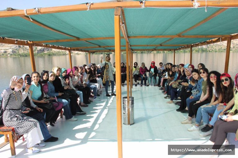 Onikişubat Belediyesi’nden Sınava Girecek Öğrencilere Motivasyon Gezisi