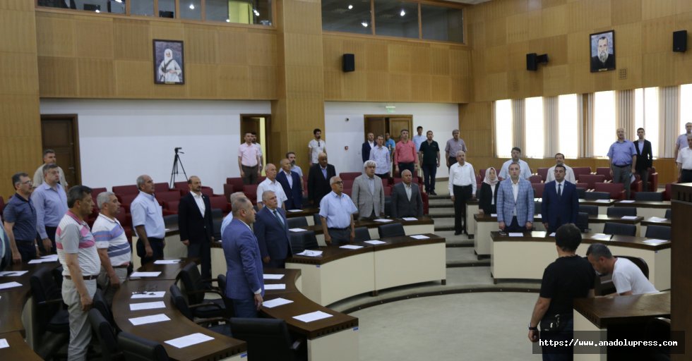 Büyükşehir meclisi toplandı