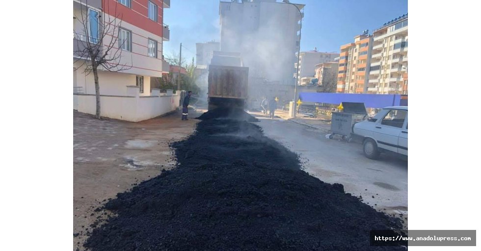 Pazarcık Belediyesi Tarafından Yol Onarım Çalışmaları Devam Ediyor