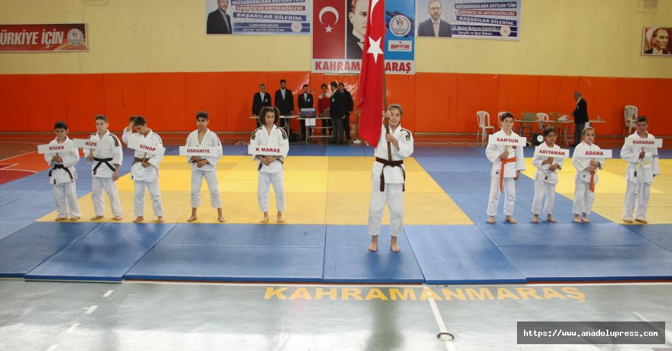 23 Nisan Ulusal Egemenlik Ve Çocuk Bayramı Judo Turnuvası Tamamlandı