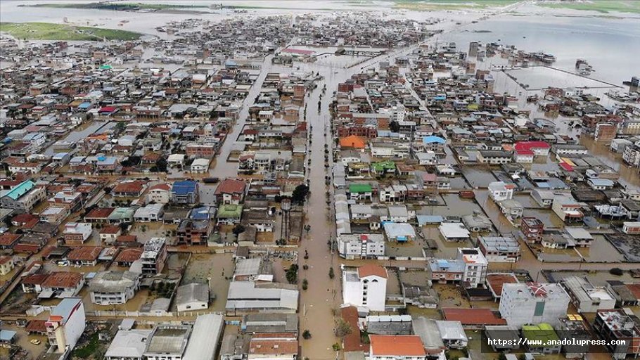 İran'daki Sel Felaketinde 46 Kişi Hayatını Kaybetti