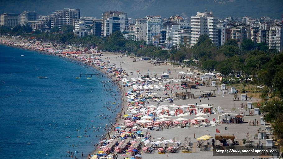 Türkiye'nin en çok geceleme yapılan şehri Antalya