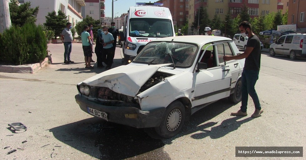 Kahramanmaraş'ta trafik kazaları: 4 yaralı