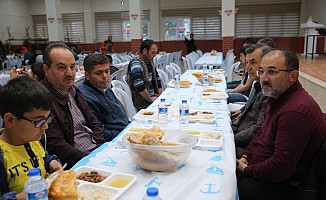 Afşin Belediyesinin Gönül Sofrası İlk Misafirlerini Ağırladı