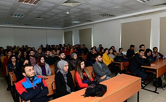 KSÜ Fakülte ve Yüksekokul Son Sınıf Öğrencilerine Kariyer Konferansları Verildi