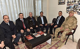 Vali Özkan Kahramanmaraş Güvenlik Korucuları Derneğini Ziyaret Etti