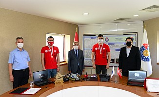 Prof. Dr. Niyazi Can, Teknofest 2020 Türkiye Birinciliği Elde Eden Proje Ekibini Ödüllendirdi