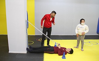 Altınşehir MTAL, otizmli çocuklara spor salonunu açtı