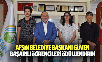 Afşin Belediye Başkanı Güven, Başarılı Öğrencileri Ödüllendirdi